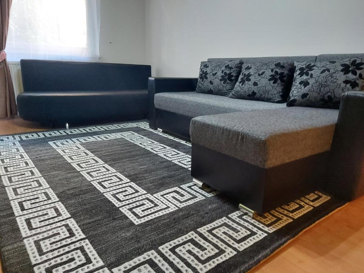 Lara Apartman Debrecen Exterior foto